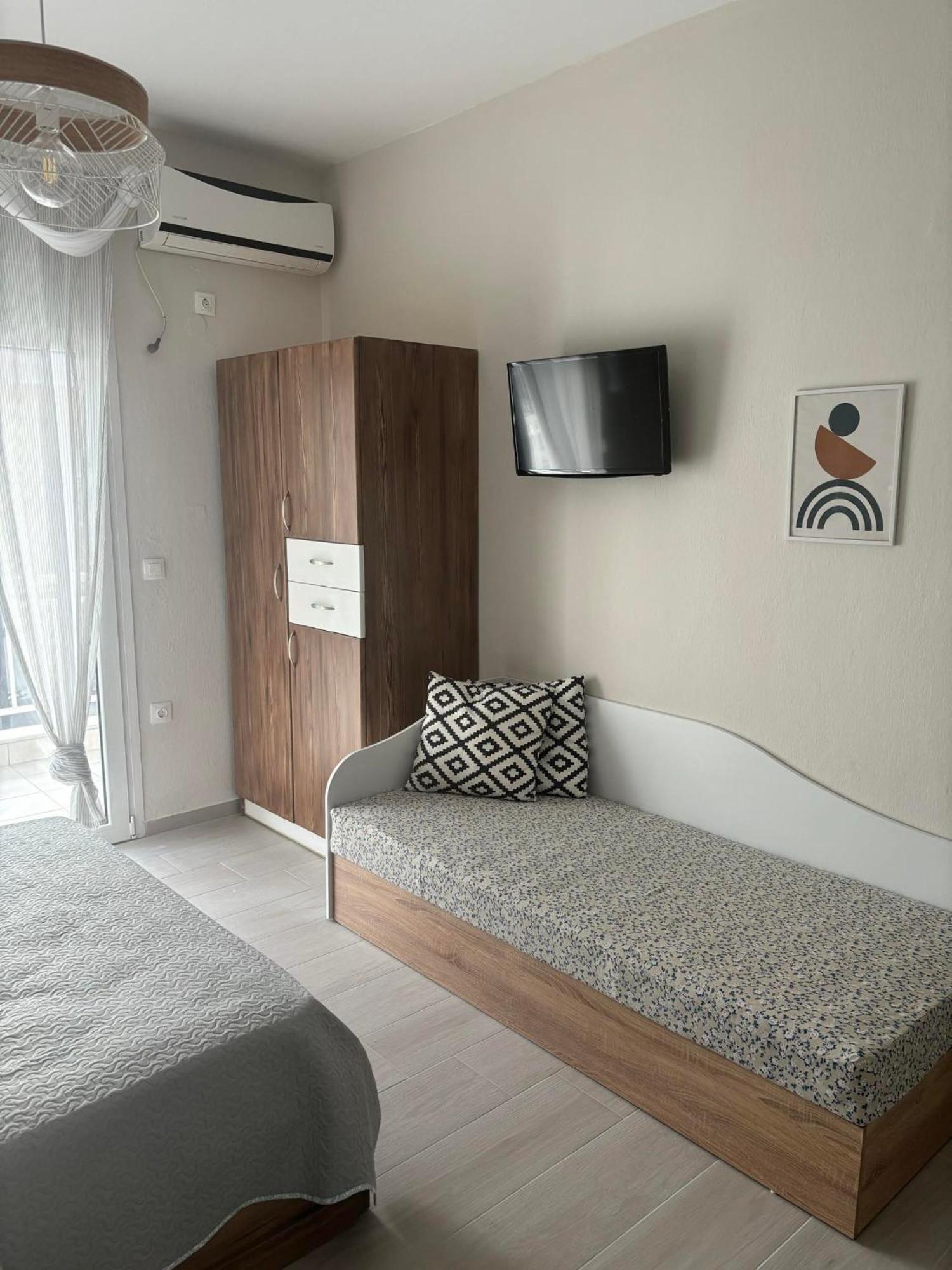 Our Home-fully Renovated And By The Sea